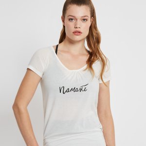 Yoga Namaste T-shirt Malou Wit